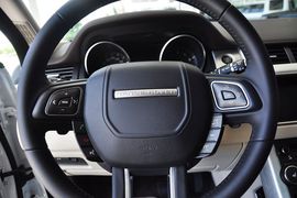 2013款路虎揽胜极光2.0T 3门耀致版