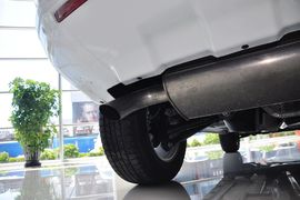 2013款路虎神行者2 2.2T SD4 SE