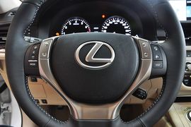 2013款雷克萨斯ES250 Mark Levinson限量版