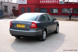 2009款斯柯达明锐外观