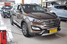 2013款现代全新胜达2.4GL自动四驱舒适型