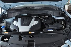 2013款现代全新胜达3.0L四驱豪华版