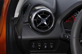 2016款东南DX3 1.5T CVT劲彩版