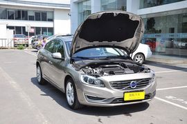 2014款沃尔沃S60 T5智雅版
