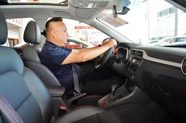 2017款MG名爵ZS 16T 自动旗舰互联网版