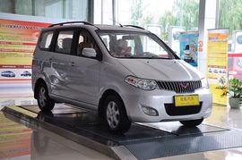 2010款五菱宏光1.2L舒适型