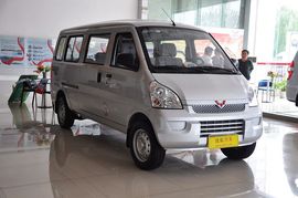 2012款五菱荣光1.2L基本型LJY