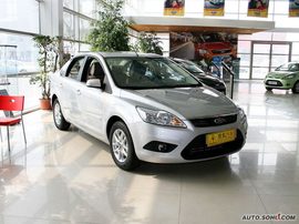 2009款福特福克斯三厢