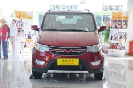 2013款五菱宏光S 1.5L八座豪华型