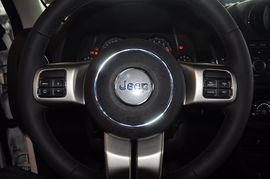 2014款Jeep自由客2.4L蛇形珍藏版