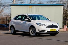 2017款福特福克斯三厢 1.6L 自动风尚型智行版