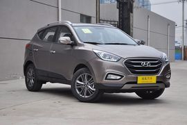 2013款现代ix35 2.0L手自一体两驱舒适型