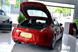实拍2013款日产370Z Coupe