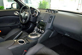 实拍2013款日产370Z Coupe
