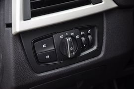 2013款华晨宝马320i进取型