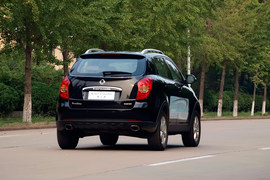 2013款双龙柯兰多自动豪华导航版实拍