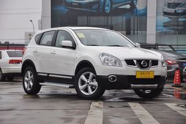 2013款日产逍客2.0L CVT两驱炫版