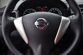 2013款日产骐达1.6L CVT酷咖版