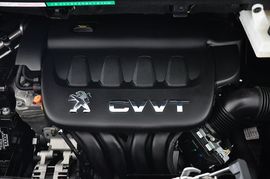 2013款标致3008 2.0L自动潮流版