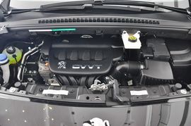 2013款标致3008 2.0L自动潮流版