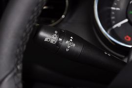 2013款标致3008 2.0L自动潮流版