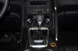 2013款标致3008 2.0L自动潮流版