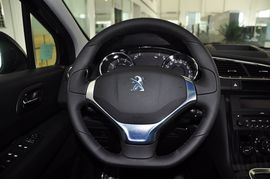 2013款标致3008 2.0L自动潮流版