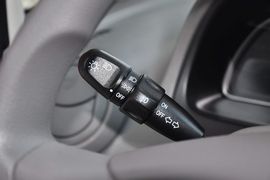 2010款雪佛兰赛欧三厢1.4L EMT优逸版