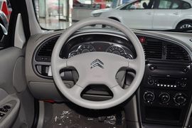 2013款雪铁龙爱丽舍三厢 1.6L 手动科技型