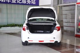 2013款丰田锐志2.5L基本型到店实拍