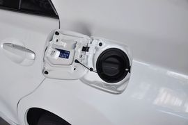 2013款丰田锐志2.5L基本型到店实拍