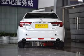 2013款丰田锐志2.5L基本型到店实拍