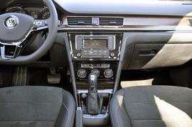 2016款大众宝来 230TSI DSG 豪华型