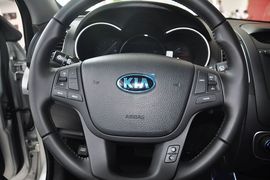 2013款起亚索兰托2.4GDI 5座汽油舒适版国V