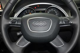 2014款奥迪Q7 35TFSI越野型