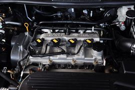 2013款海马普力马1.6L CVT 7座乐享版