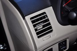 2013款丰田卡罗拉1.6L GL自动炫酷版