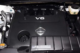 2013款日产楼兰3.5L CVT荣耀版
