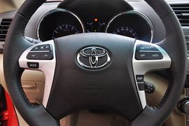 2012款丰田汉兰达2.7L 两驱豪华版