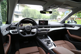 2017款奥迪A5 Sportback 45 TFSI quattro运动型