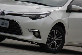 2017款丰田雷凌1.2T V CVT豪华版