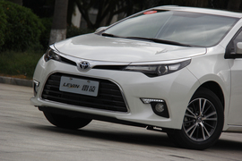 2017款丰田雷凌1.2T V CVT豪华版