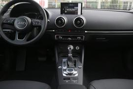 2017款奥迪A3 Limousine 40 TFSI 风尚型