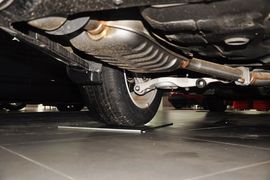 2013款起亚凯尊2.4L商务天窗版