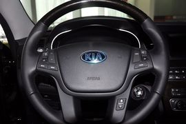 2013款起亚凯尊2.4L商务天窗版