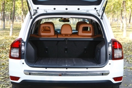 2014款Jeep指南者试驾