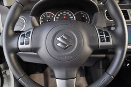 2013款长安铃木雨燕1.5L运动型MT