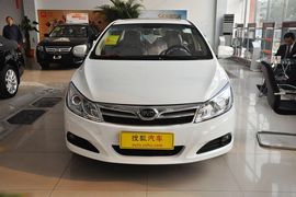 2013款比亚迪速锐1.5TID手自一体豪华型