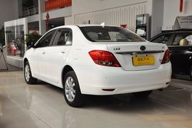 2013款比亚迪速锐1.5TID手自一体豪华型