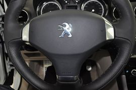 2014款标致408 2.0L车载互联尊贵版